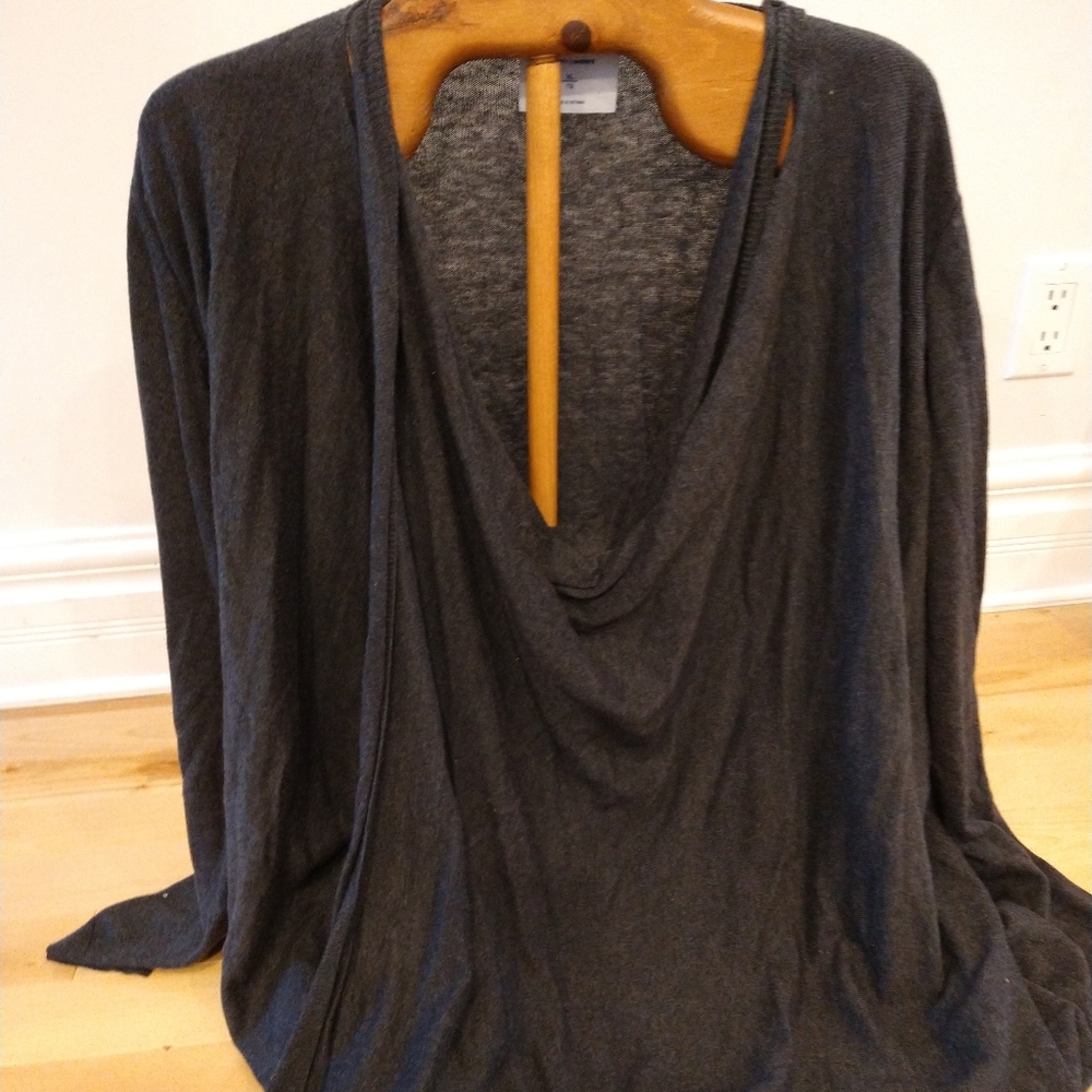 XL maternity pregnancy nursing breastfeeding criss cross wrap old navy sweater